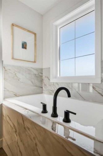 13 Topaz Place, Cochrane, AB - Indoor Photo Showing Bathroom