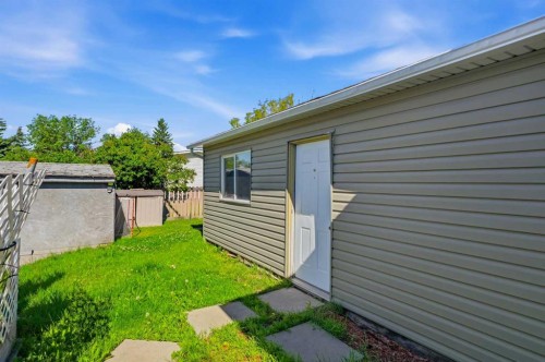 89 Spring Haven Close Se, Airdrie, AB 