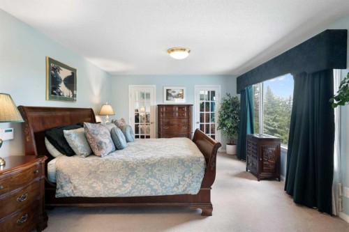 1649 Evergreen Hill Sw, Calgary, AB - Indoor Photo Showing Bedroom