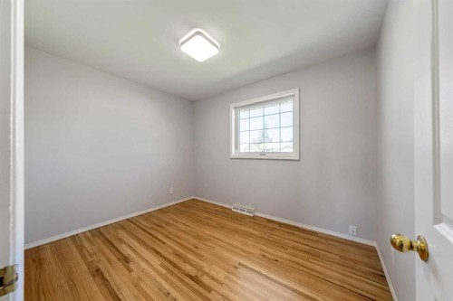 629 Agate Crescent Se, Calgary, AB - Indoor Photo Showing Other Room