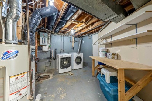 629 Agate Crescent Se, Calgary, AB - Indoor