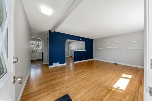 629 Agate Crescent Se, Calgary, AB - Indoor Photo Showing Other Room