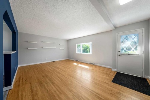 629 Agate Crescent Se, Calgary, AB - Indoor Photo Showing Other Room