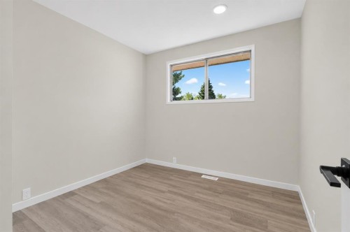 1816 Lynnover Road Se, Calgary, AB 