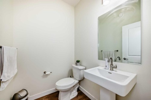 138 Silver Spruce Grove Sw, Calgary, AB 