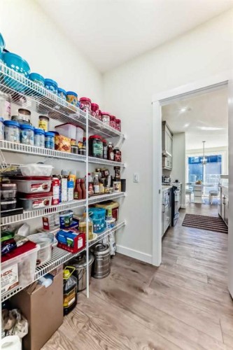 138 Silver Spruce Grove Sw, Calgary, AB 