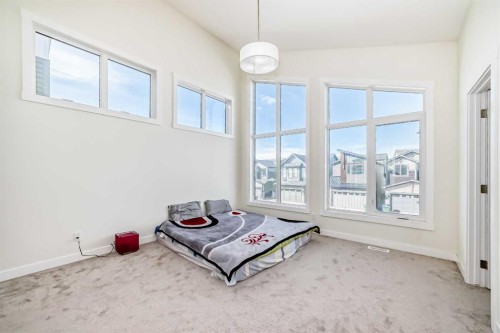 138 Silver Spruce Grove Sw, Calgary, AB 