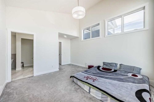 138 Silver Spruce Grove Sw, Calgary, AB 