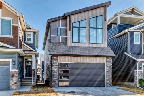 138 Silver Spruce Grove Sw, Calgary, AB 