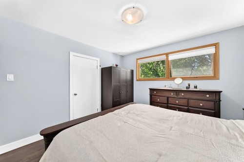 4803 5 Avenue Sw, Calgary, AB 