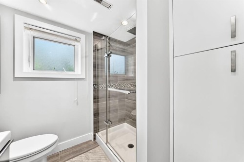 4803 5 Avenue Sw, Calgary, AB 