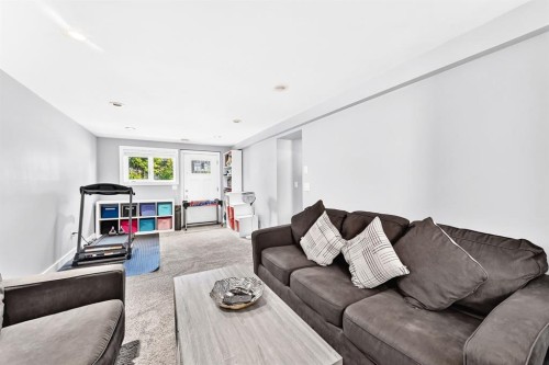 4803 5 Avenue Sw, Calgary, AB 