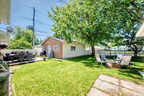 4803 5 Avenue Sw, Calgary, AB 