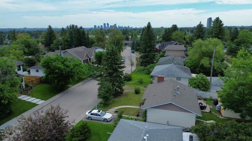 4803 5 Avenue Sw, Calgary, AB 