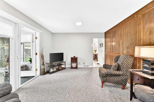 39 Deer Run Place Se, Calgary, AB - Indoor