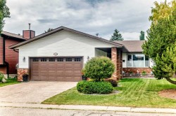 39 Deer Run Place SE Calgary, AB T2J 5R2