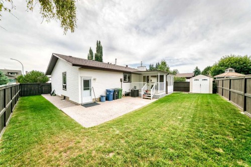 39 Deer Run Place Se, Calgary, AB - Outdoor With Exterior