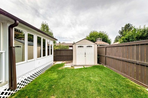 39 Deer Run Place Se, Calgary, AB - Outdoor With Exterior