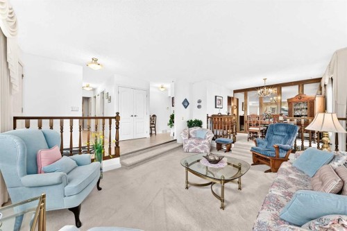 39 Deer Run Place Se, Calgary, AB - Indoor Photo Showing Living Room