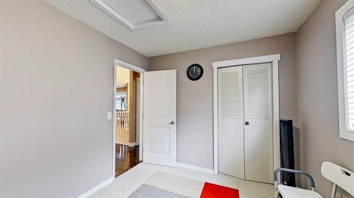 109 Edgebrook Gardens Nw, Calgary, AB 