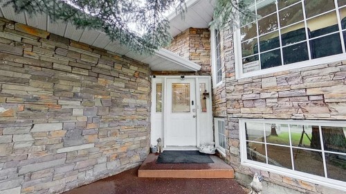 109 Edgebrook Gardens Nw, Calgary, AB 