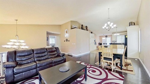 109 Edgebrook Gardens Nw, Calgary, AB 