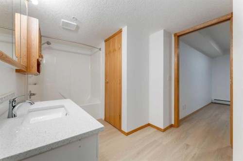 244-8535 Bonaventure Drive Se, Calgary, AB - Indoor