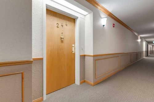 244-8535 Bonaventure Drive Se, Calgary, AB - Indoor Photo Showing Other Room