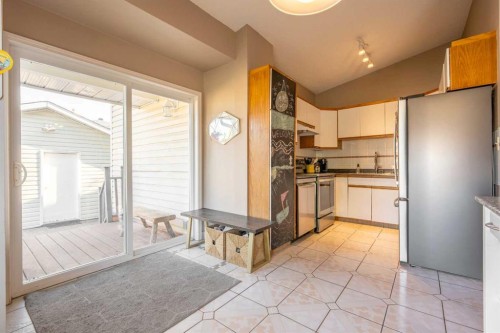 128 Sunvale Crescent Se, Calgary, AB 