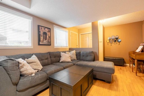 128 Sunvale Crescent Se, Calgary, AB 