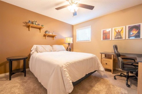 128 Sunvale Crescent Se, Calgary, AB 