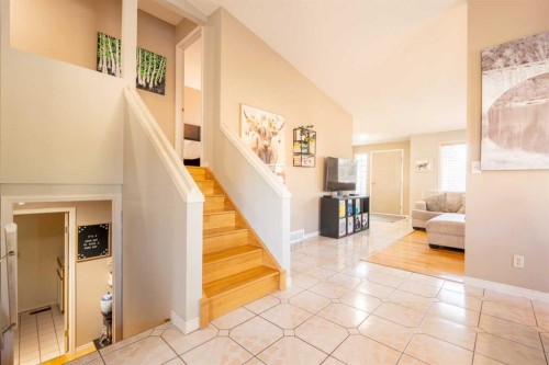 128 Sunvale Crescent Se, Calgary, AB 
