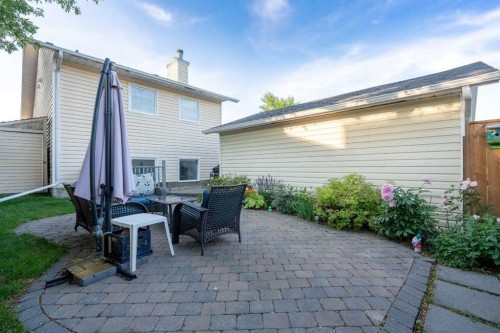 128 Sunvale Crescent Se, Calgary, AB 