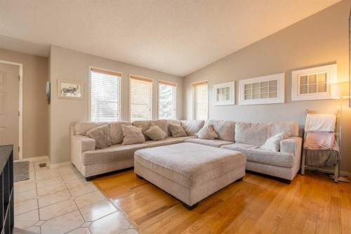 128 Sunvale Crescent Se, Calgary, AB 