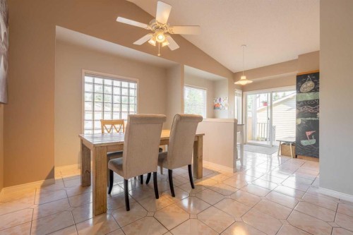 128 Sunvale Crescent Se, Calgary, AB 