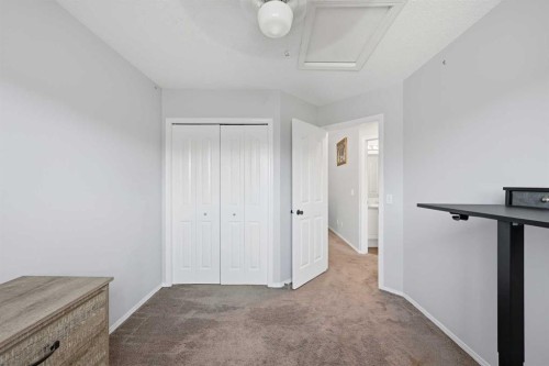 33 Saddlecrest Close Ne, Calgary, AB - Indoor