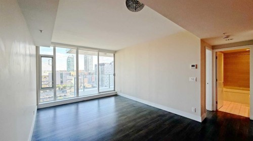 1207-510 6 Avenue Se, Calgary, AB - Indoor Photo Showing Other Room