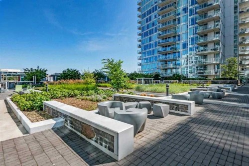 1207-510 6 Avenue Se, Calgary, AB - Outdoor With Balcony