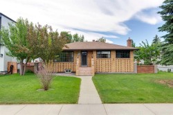 47 Montrose Crescent NE Calgary, AB T3E 5P3