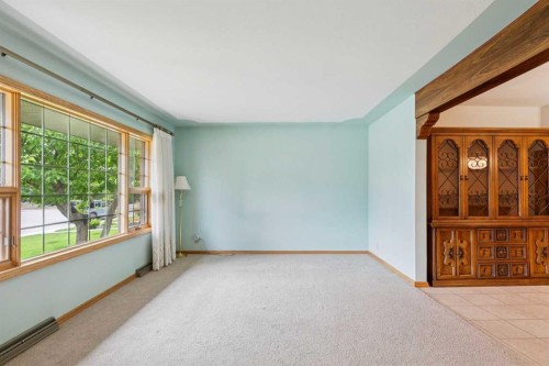 47 Montrose Crescent Ne, Calgary, AB - Indoor Photo Showing Other Room