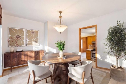47 Montrose Crescent Ne, Calgary, AB - Indoor Photo Showing Dining Room