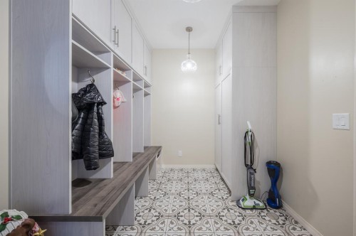 7 Aspen Stone Grove Sw, Calgary, AB 