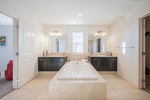 7 Aspen Stone Grove Sw, Calgary, AB 