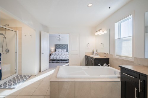 7 Aspen Stone Grove Sw, Calgary, AB 