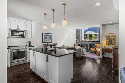 3-601 4, Canmore, AB - Indoor Photo Showing Kitchen With Upgraded Kitchen