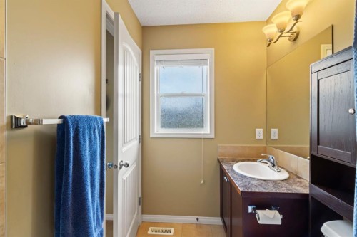 303 Railway Point Se, Langdon, AB 