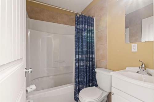 303 Railway Point Se, Langdon, AB 