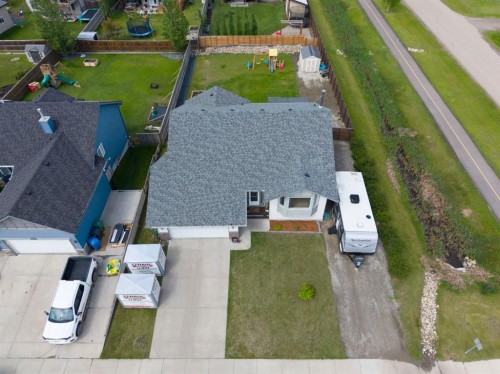 303 Railway Point Se, Langdon, AB 