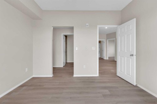 6307-70 Panamount Drive Nw, Calgary, AB - Indoor Photo Showing Other Room