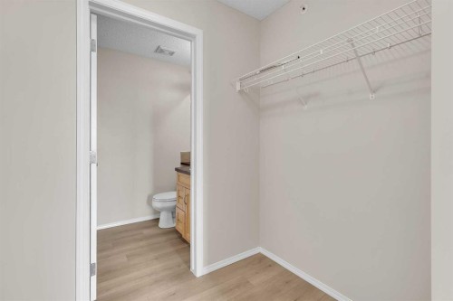 6307-70 Panamount Drive Nw, Calgary, AB - Indoor